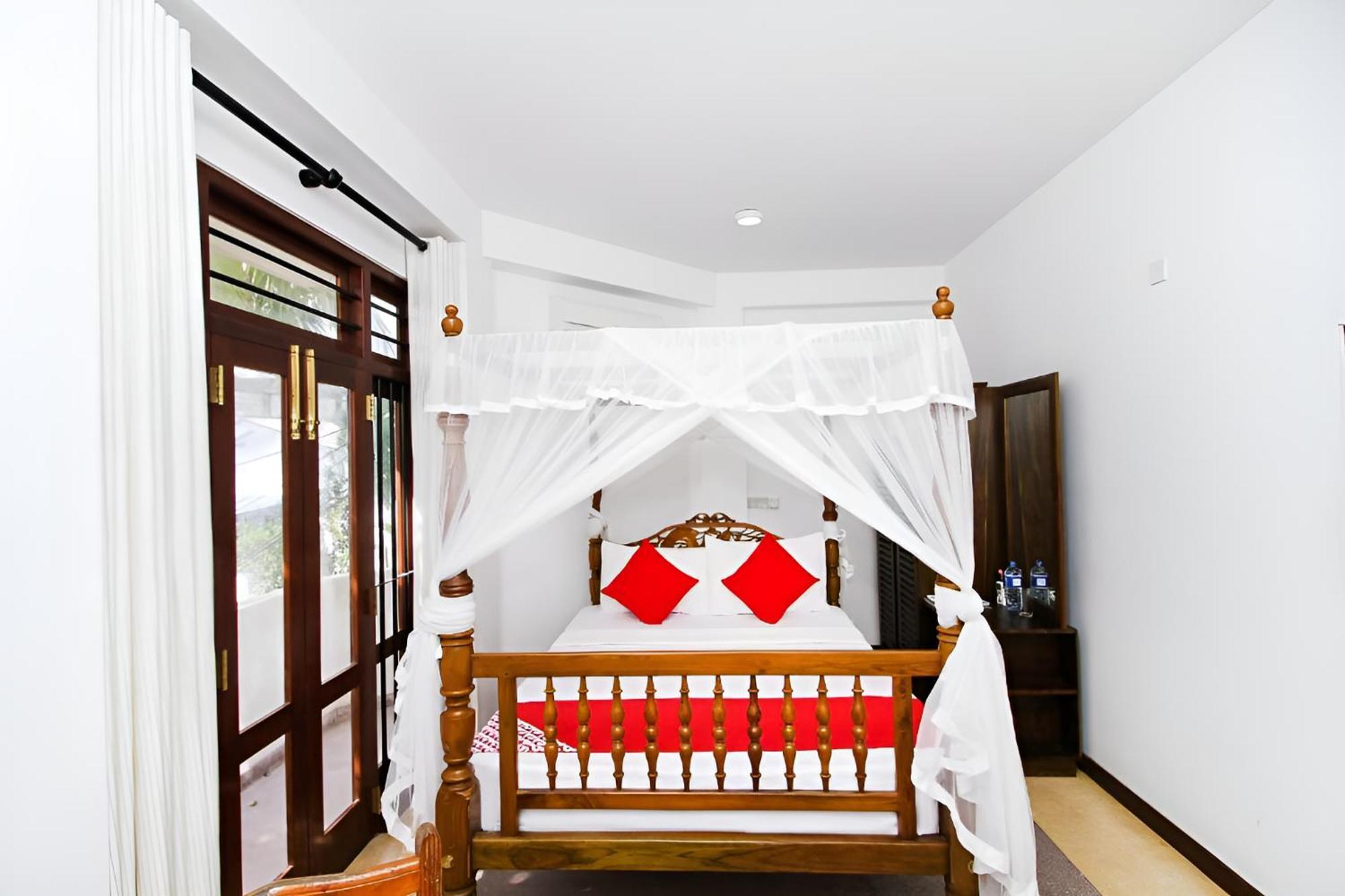 Arken Lanka Hotel Гале Екстериор снимка