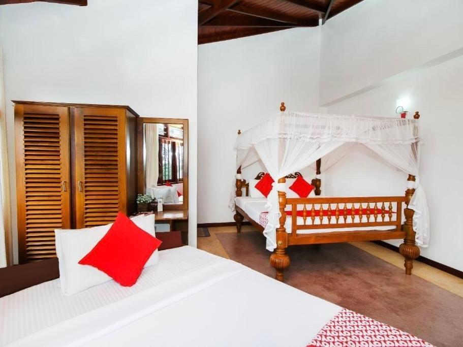 Arken Lanka Hotel Гале Екстериор снимка